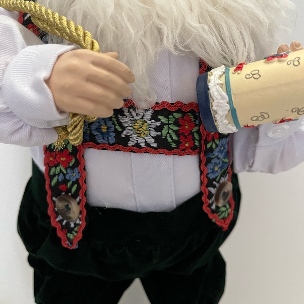 German Santa Figure - Picture 4 of 12